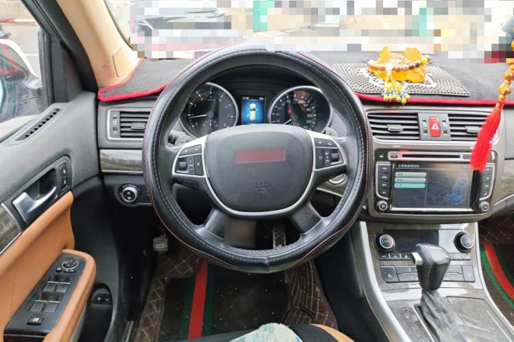 Used Haval H8 2015 2.0T Four-Wheel Drive Luxury Model Steering Wheel
