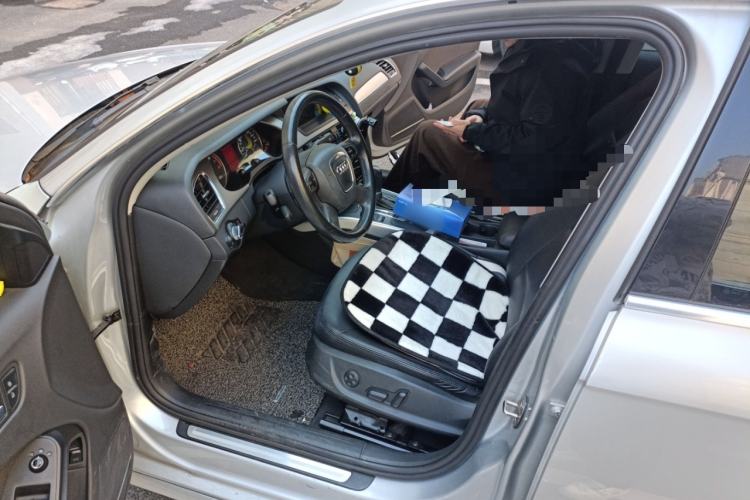 Used Audi A4L 2012 2.0 TFSI automatic standard version