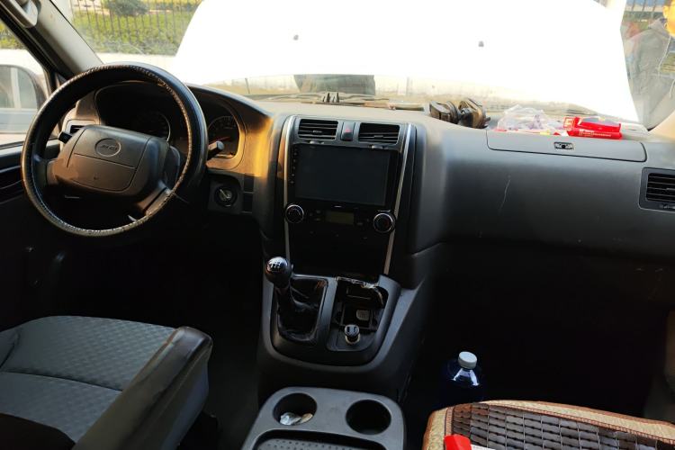 Used Jinbei Express 2017 2.0L Standard Version V19