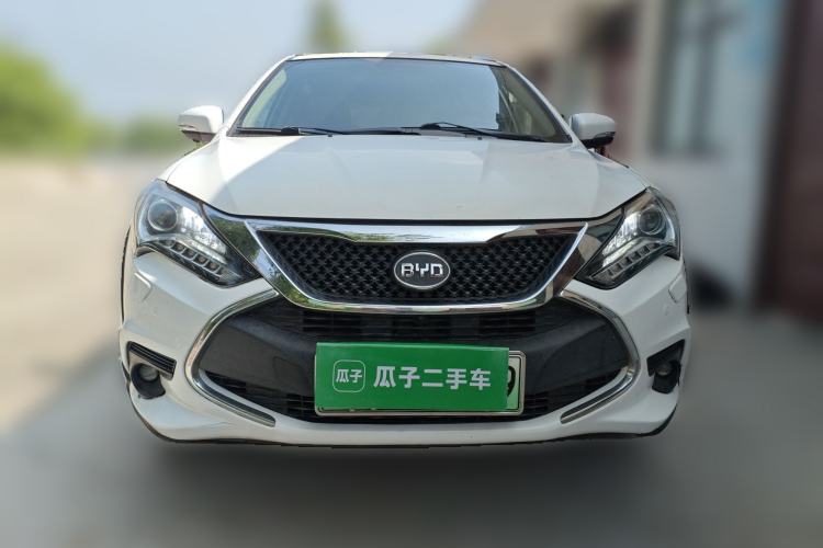Used BYD Tang New Energy 2015 2.0T Four-Wheel-Drive Flagship Model
