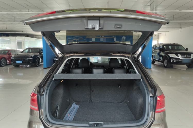 Used Volkswagen Gran Lavida 2013 1.6L Automatic Comfort Model