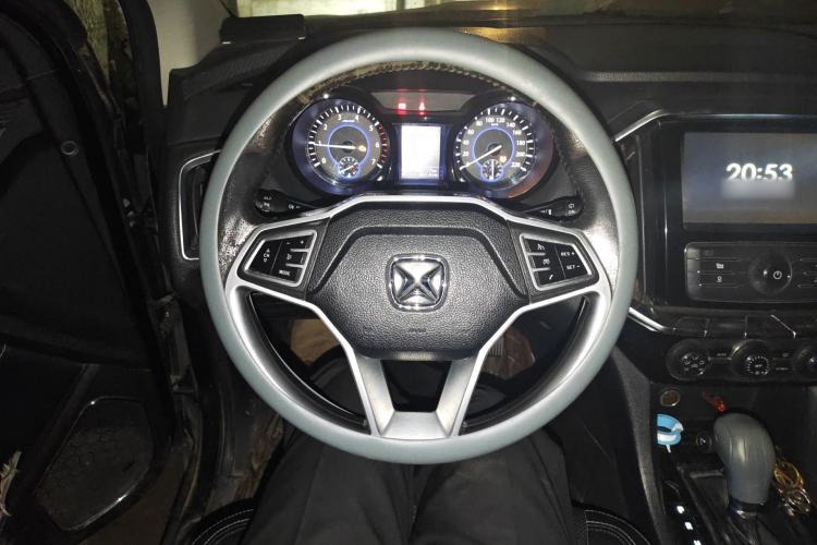 Used JMC Yusheng S350 2016 2.0T Automatic Two-Wheel Drive Gasoline Luxury Version with Sunroof 5 Seats
