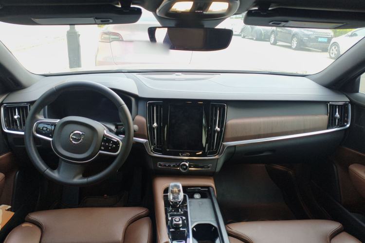 Used Volvo S90 2024 B5 Zhiyuan Luxury Edition
