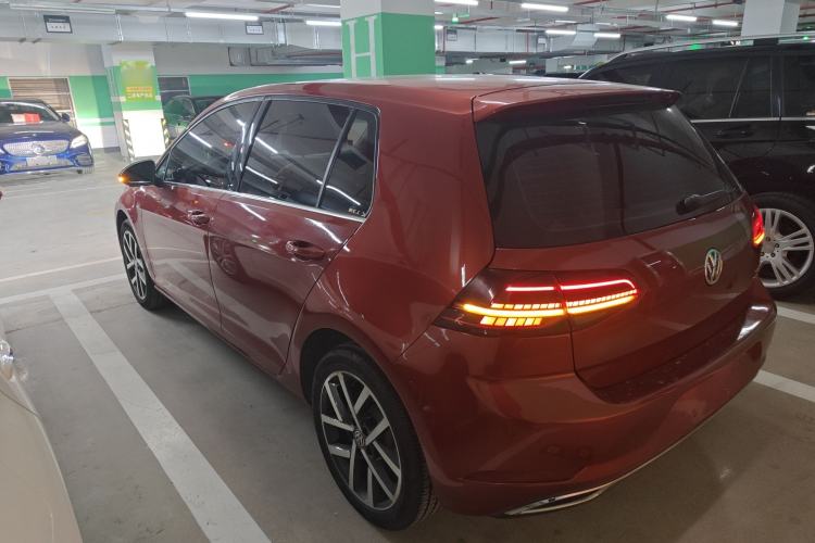 Used Volkswagen Golf 2018 230TSI Automatic Luxury Version
