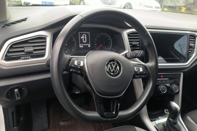 Used Volkswagen T-ROC 2021 280TSI DSG Two-Wheel Drive Elite Connect Edition