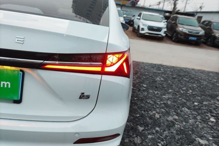 Used Roewe i5 2023 1.5L CVT Luxury Edition
