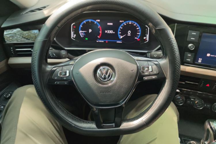 Used Volkswagen Passat 2019 330TSI Luxury Edition China VI Standard
