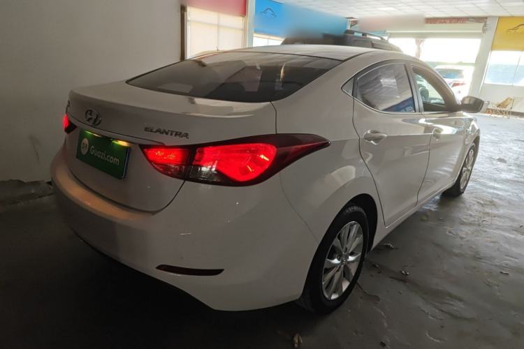 Used Hyundai Elantra (5th Generation / Langdong) 2016 1.6L Automatic Smart Version