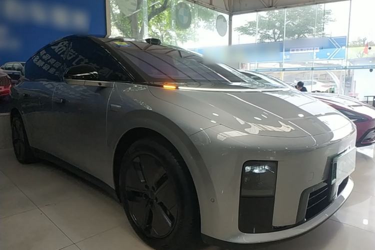 Used Li Auto i8 2025 Model Standard Version
