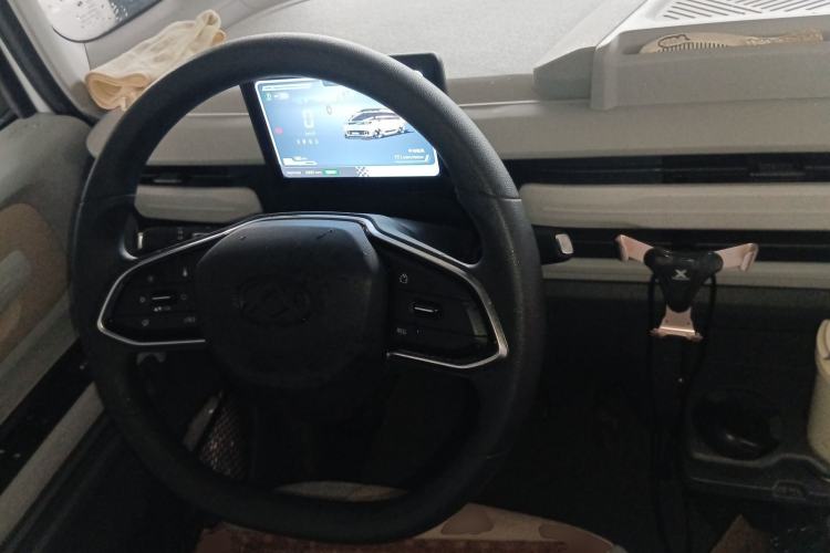 Used SAIC MAXUS Dana V1 2025 V1 Long-Wheelbase High-Roof Cargo Version (50 kWh) Center Console