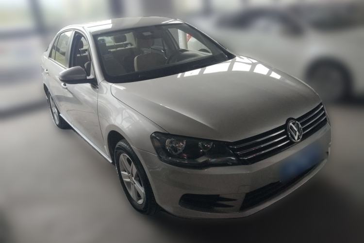 Used Volkswagen Bora 2013 1.6L Manual Fashion Edition Front Right 45 Deg