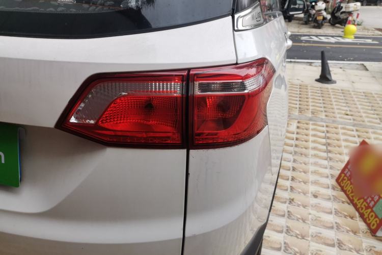 Used Wuling Hongguang S3 2018 1.5L Manual Luxury Model China V Standard Exterior 3