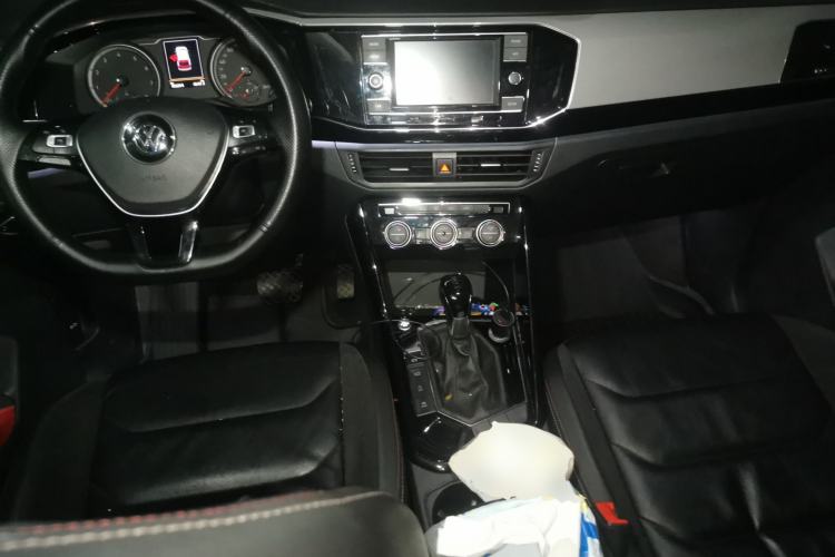 Used Volkswagen Tayron 2019 Teramont Edition 280TSI Two-Wheel Drive Luxury Model China VI Standard Center Console