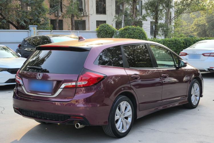 Used Honda Jade 2017 1.8L automatic Comfort version 5 seats
