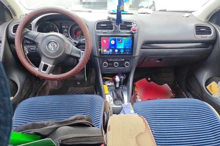 Used Volkswagen Golf 2012 1.4 TSI Automatic Comfort Edition Center Console