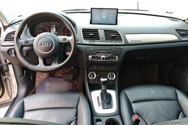 Used Audi Q3 2015 35 TFSI quattro Technology Edition Center Console