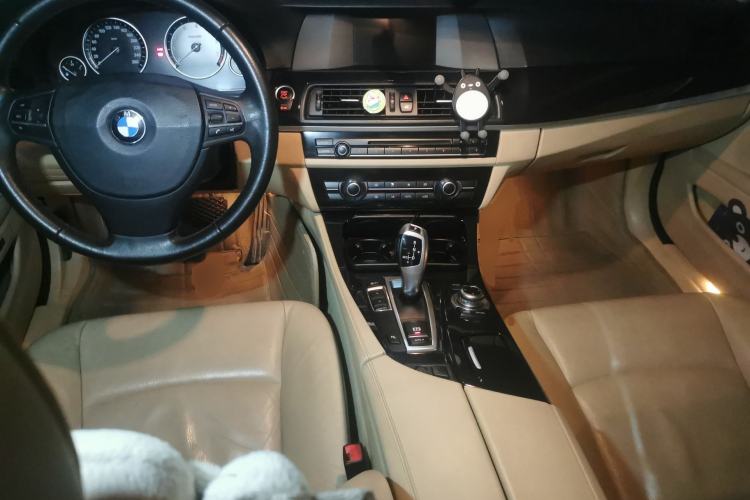 Used BMW 5 Series 2013 520Li Elegant Edition Center Console