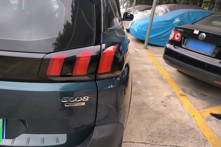 Used Peugeot 5008 2017 380THP 7-Seater Elite Edition
