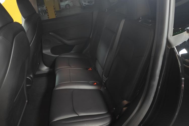 Used Tesla Model Y 2023 Rear-Wheel-Drive Version
