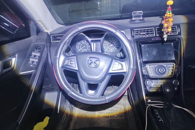 Used JMC Yusheng S330 2016 1.5L GTDi Automatic Two-Wheel Drive Fashion Edition Steering Wheel
