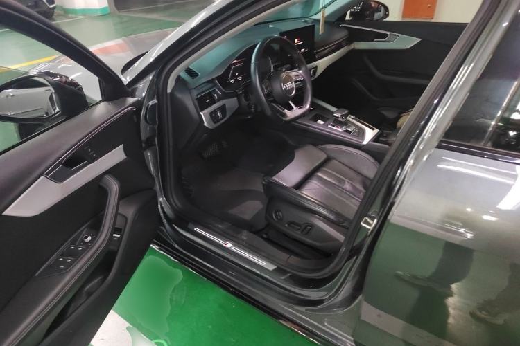 Used Audi A4L 2022 40 TFSI Luxury Dynamic Model
