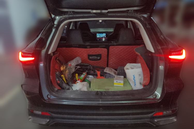 Used CHANGAN OSHAN X5 2021 1.6L CVT Luxury Model