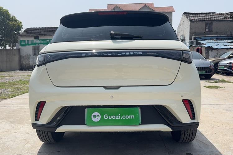 Used BYD Dolphin 2023 420 km Fashion Edition
