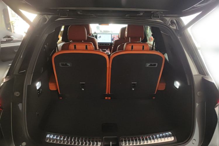 Used Li Auto L8 2023 Max model Trunk