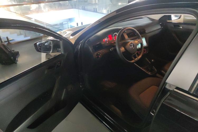 Used Volkswagen Santana 2018 1.5L Manual Fashion Edition Driver Seat