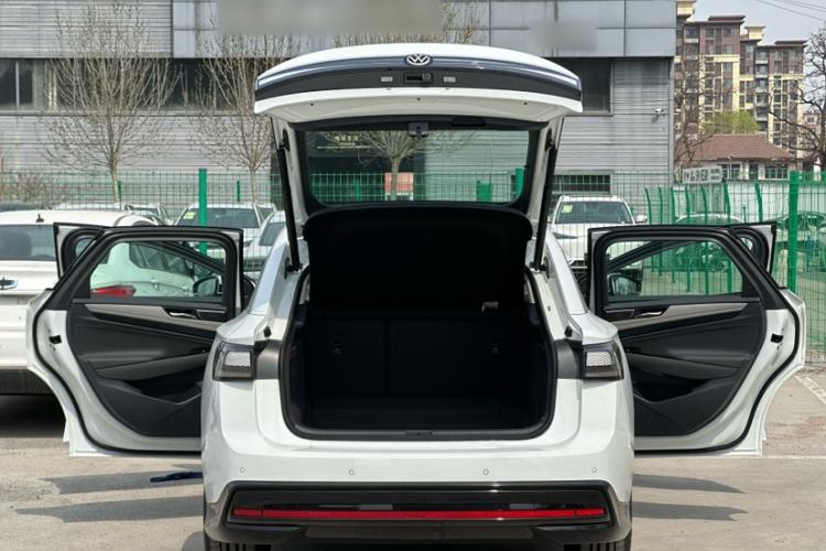 Used Volkswagen ID.7 VIZZION 2024 AIR model Interior 6