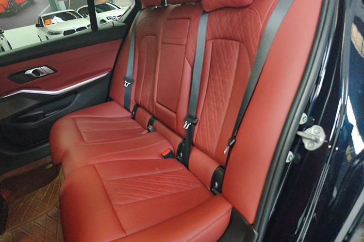 Used BMW i3 2024 eDrive 40 L Midnight Edition
