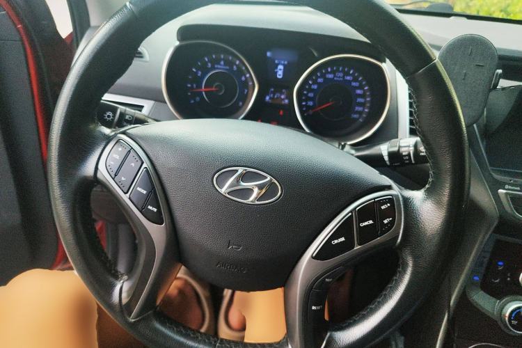 Used Hyundai Elantra (5th Generation / Langdong) 2015 1.6L Automatic Leading Model Steering Wheel