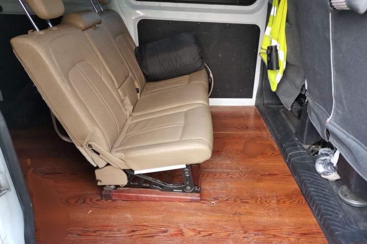 Used Ford Transit 2017 2.0T Diesel Multi-Purpose Commercial Vehicle Short Wheelbase Low Roof China V Standard
