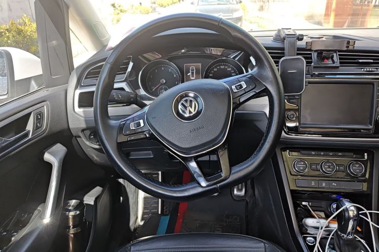 Used Volkswagen Touran 2018 Volkswagen Touran L 280TSI DSG Boundary Edition 7 Seats China VI Standard