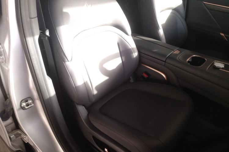 Used Dongfeng eπ eπ008 2024 210Max Range-Extended Version 6 Seats
