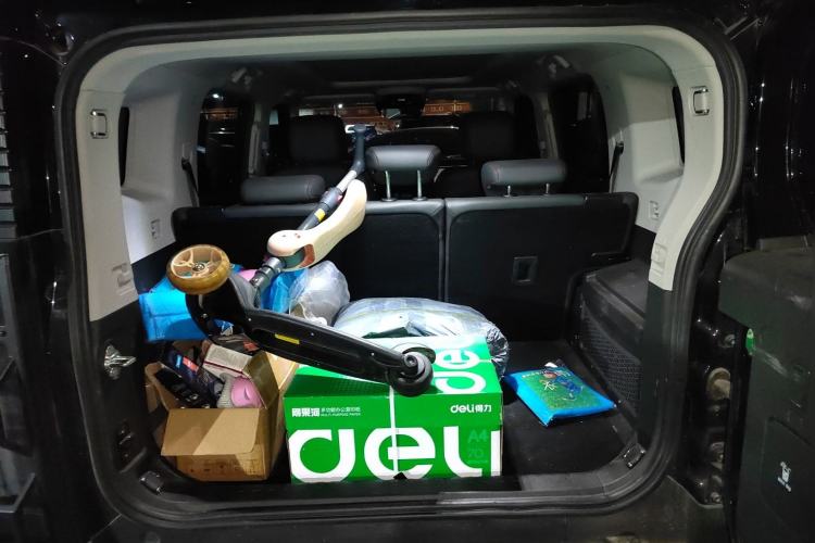 Used JETOUR Traveler 2023 2.0T All-Wheel-Drive CrossPRO Trunk