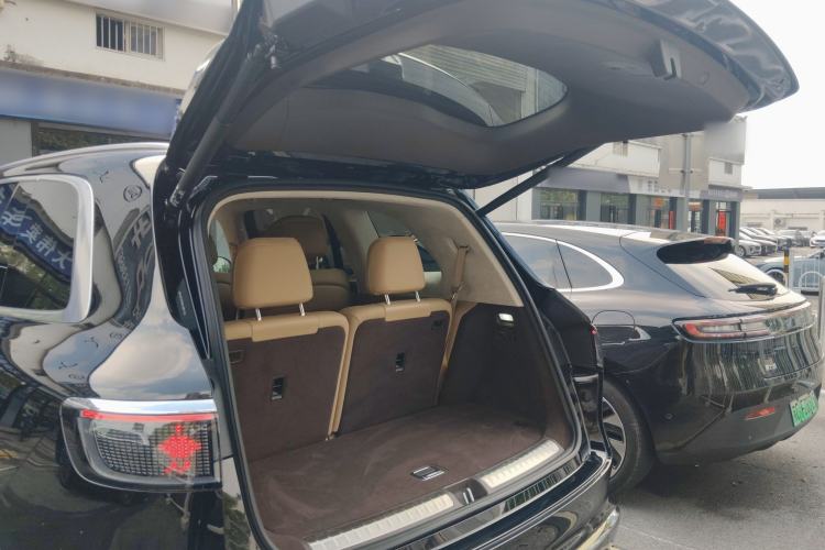 Used Hima AITO M8 2025 Extended-Range Ultra Version 53.4 kWh 6-Seater Edition Trunk