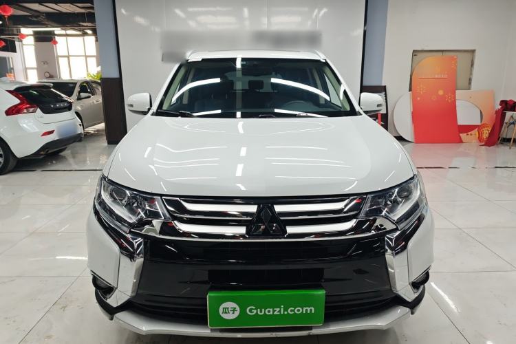 Used Mitsubishi Outlander 2018 2.0L Two-Wheel Drive Glory Edition 5 Seats