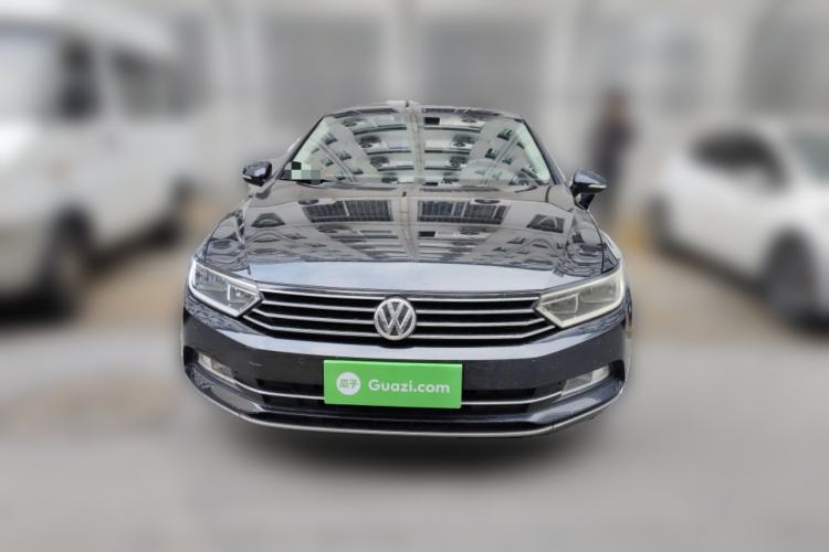 Used Volkswagen Magotan 2017 330TSI DSG Leading Model Front