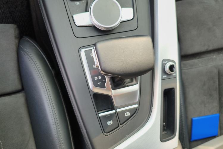 Used Audi A4 2019 45 TFSI allroad quattro Sport model
