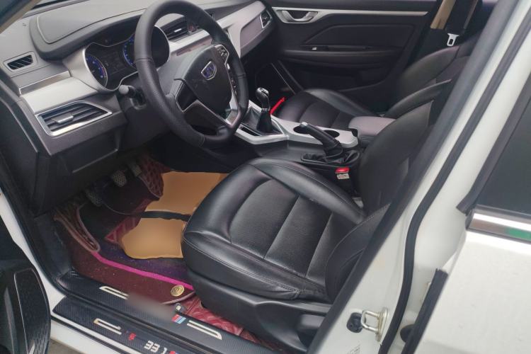 Used Geely Auto Vision 2019 Upgraded Model 1.5L Manual Luxury Version China VI Standard
