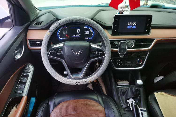 Used Wuling Hongguang S3 2018 1.5L Manual Comfort Model China V Standard
