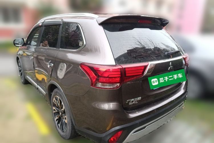 Used Mitsubishi Outlander 2019 2.4L 4x4 Zhi Xiang Edition 5 Seats China VI Standard Rear Left 45 Deg