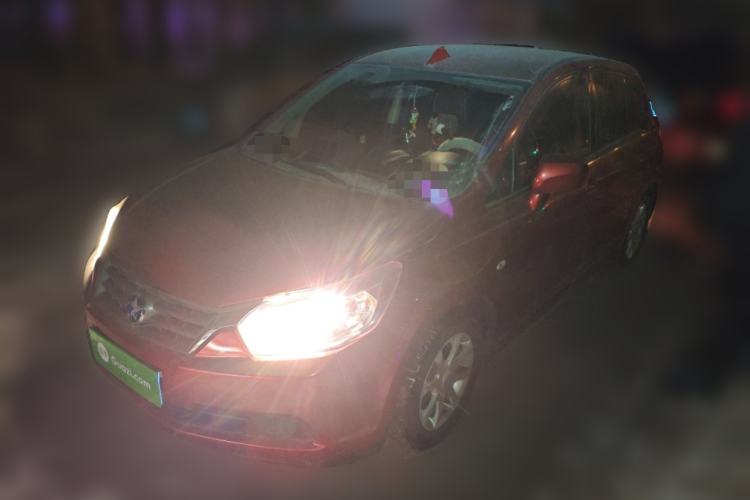 Used Venucia R50 2013 1.6L Automatic Fashion Edition