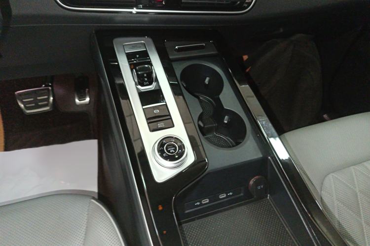 Used Volkswagen Tavendor 2023 380TSI Four-Wheel Drive R-Line Cruise Edition
