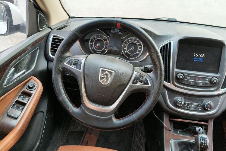 Used Baojun 560 2017 Rhythmic Edition 1.5T Manual Premium Model