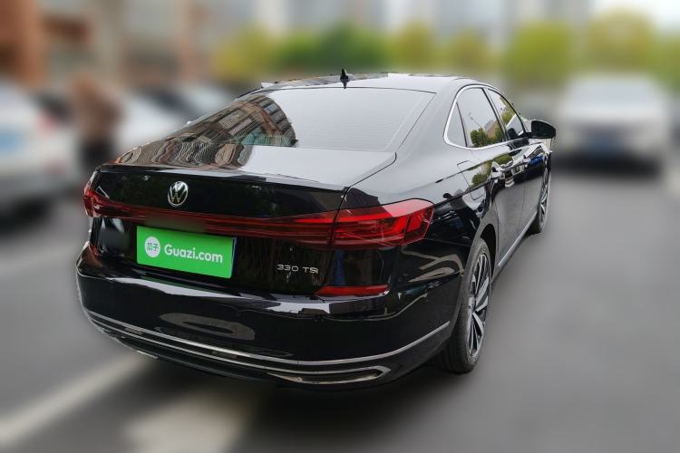 Used Volkswagen Passat 2022 330TSI Luxury Edition Rear Right 45 Deg