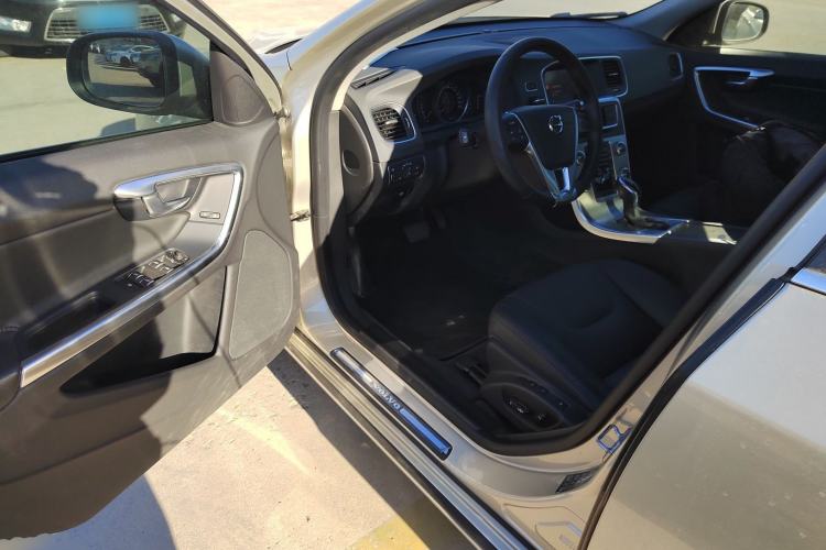 Used Volvo S60 2018 S60L T3 Smart Progress Edition
