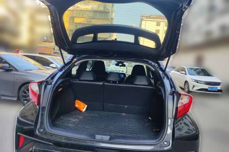 Used Toyota IZOA 2021 Dual-Motor 2.0L Yixiang Edition