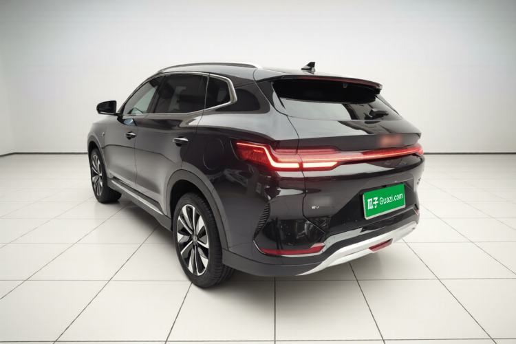 Used BYD Song PLUS New Energy 2025 EV Intelligent Driving Version 520km Premium Model Exterior 2